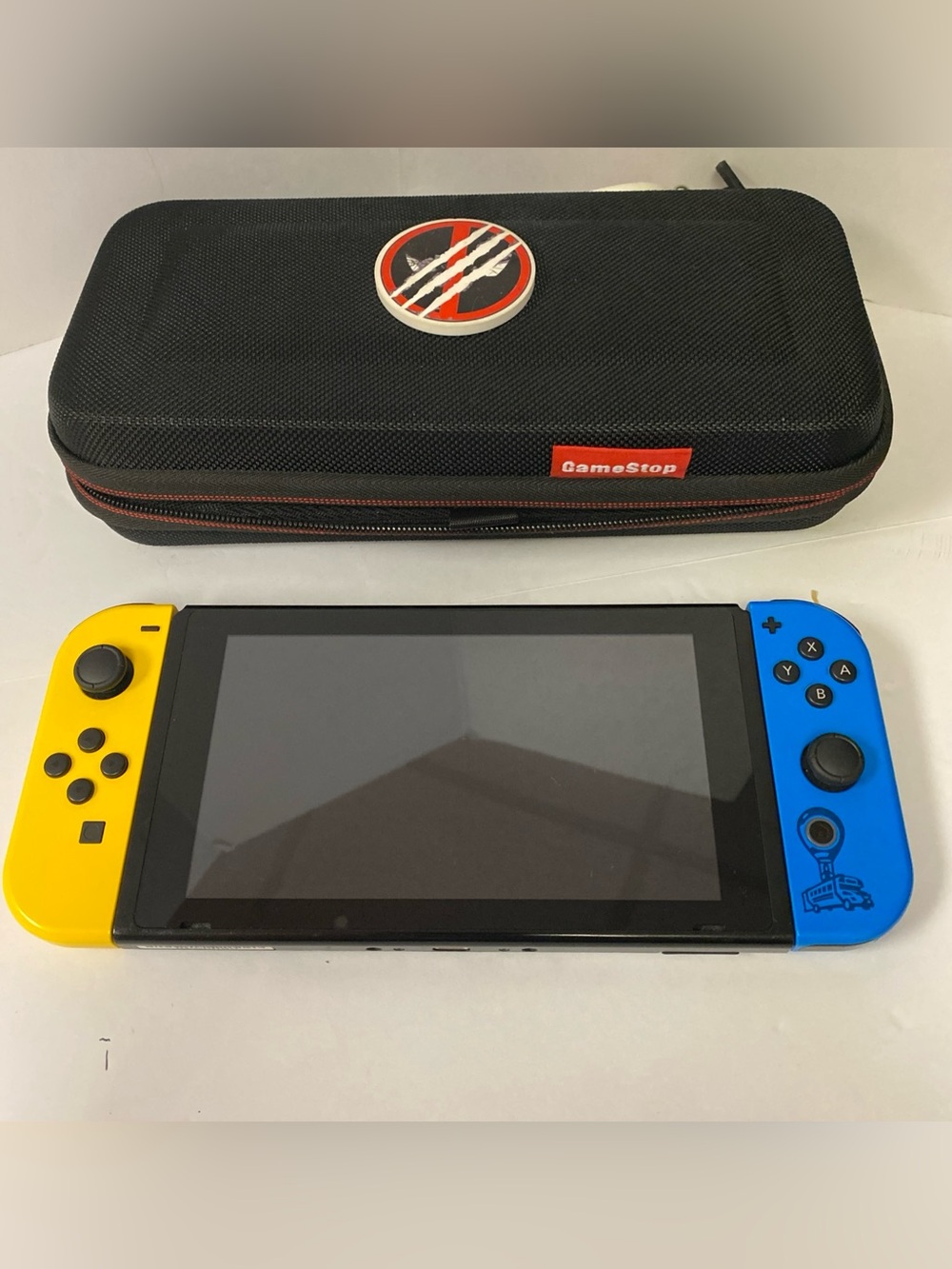 Nintendo Switch Fortnite wildcat bundle
Inside of a Deadpool wolverine Hardcase